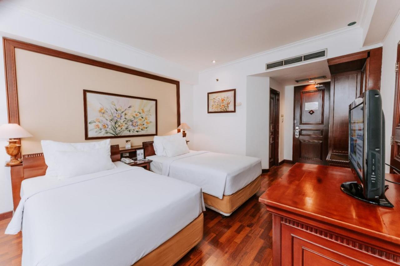 Arion Suites Hotel Bandung Exterior photo