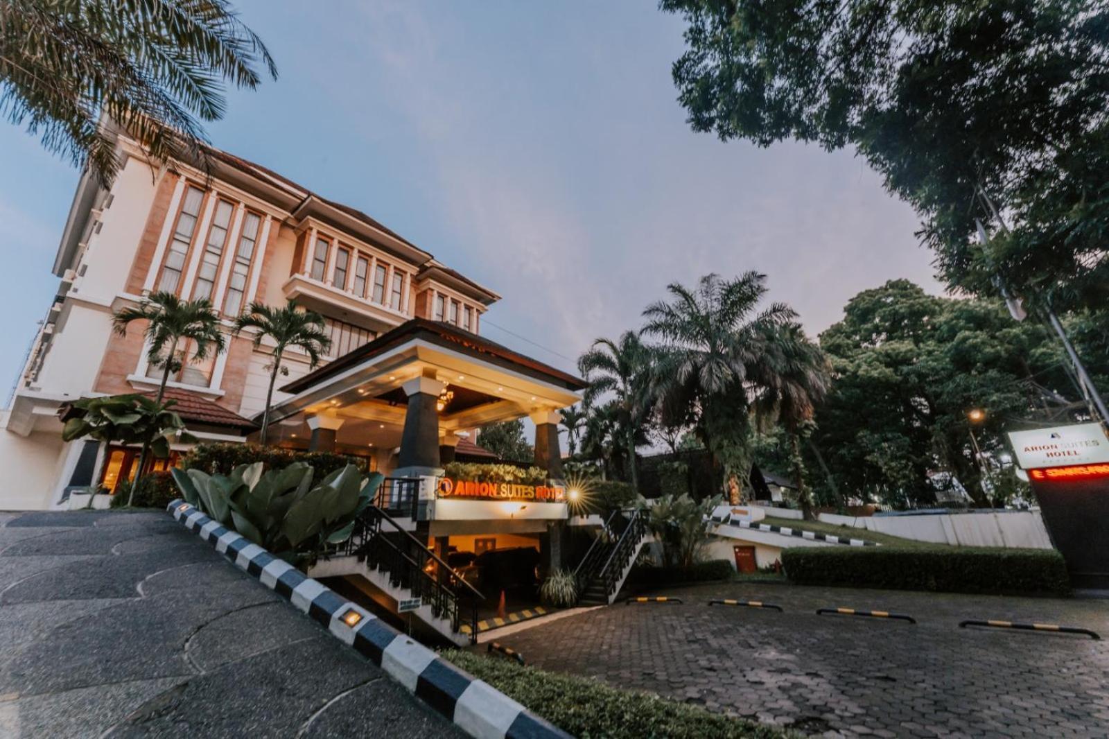 Arion Suites Hotel Bandung Exterior photo