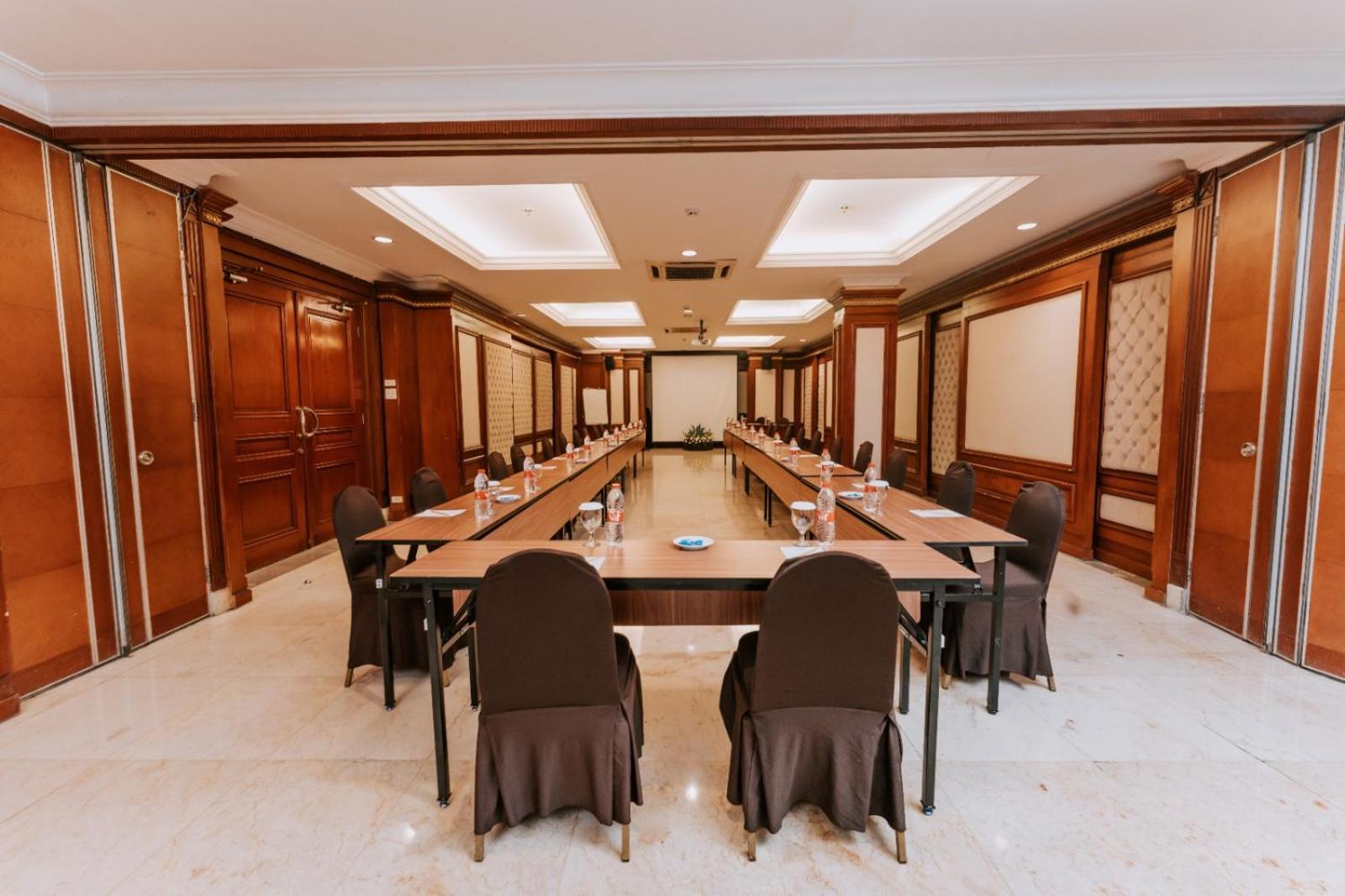Arion Suites Hotel Bandung Exterior photo